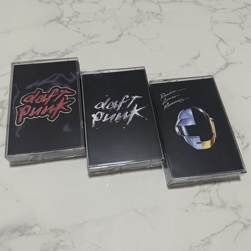Audio Music To Lyrics - Kaset Audio Retro Baru Segel Dengan